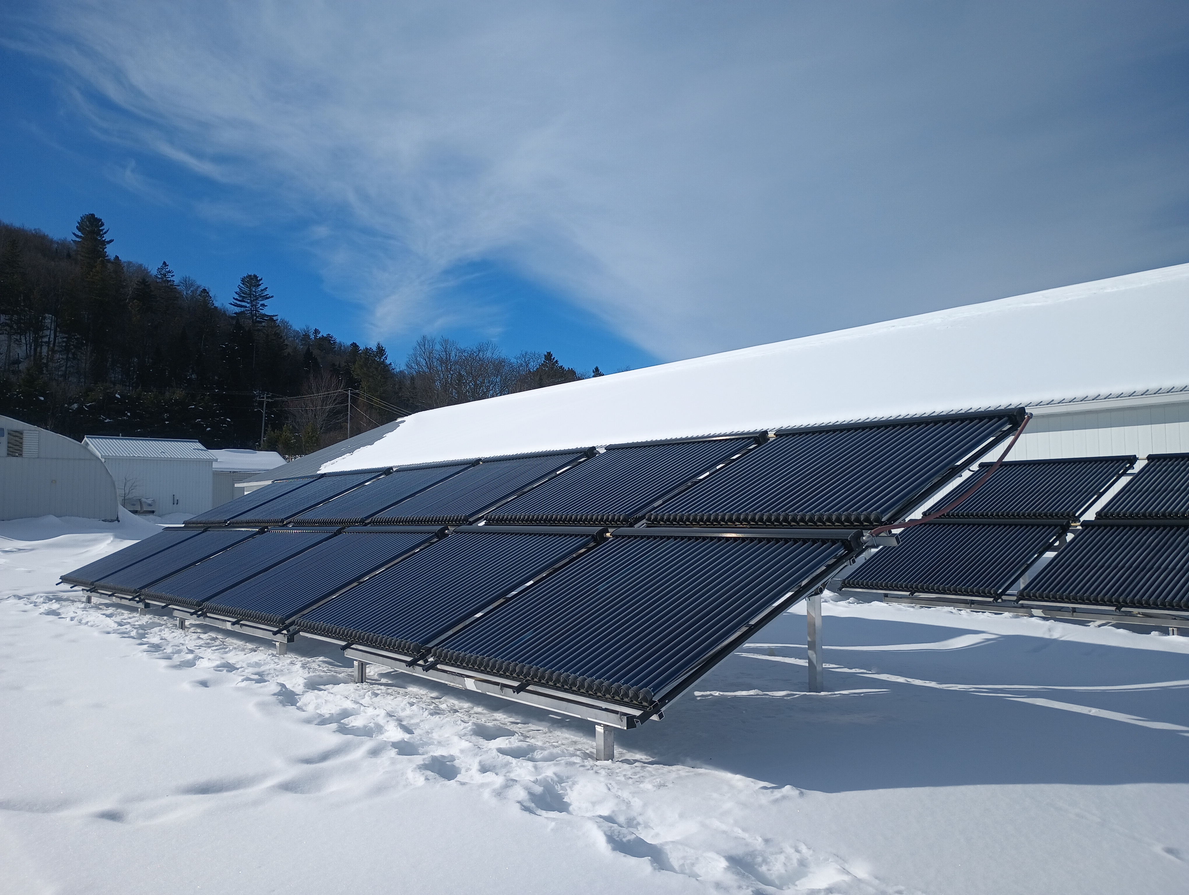 Surfaces de capteurs solaires à tubes évacués